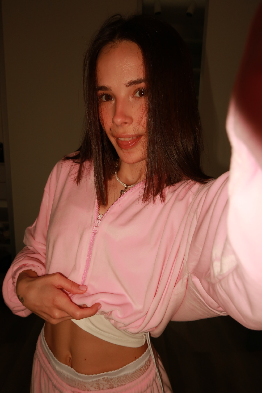 Tina brings the glow — live moments in Bucaramanga